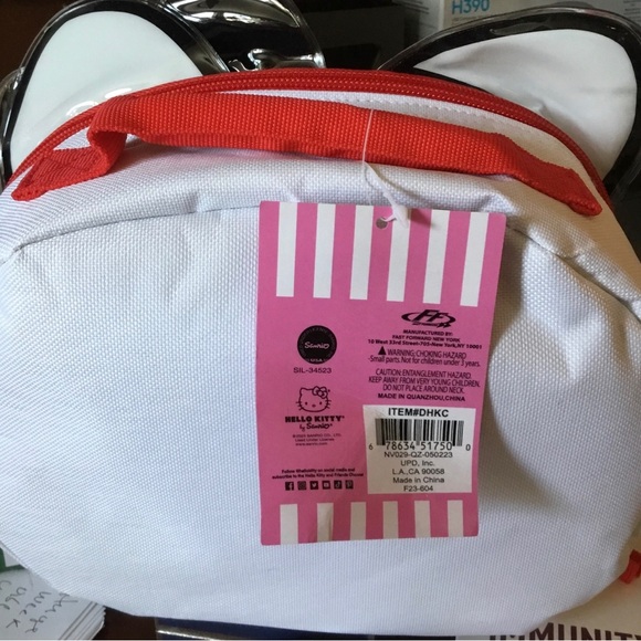 Stitch and hello kitty winner's choice identical just different color - Picture 4 of 4